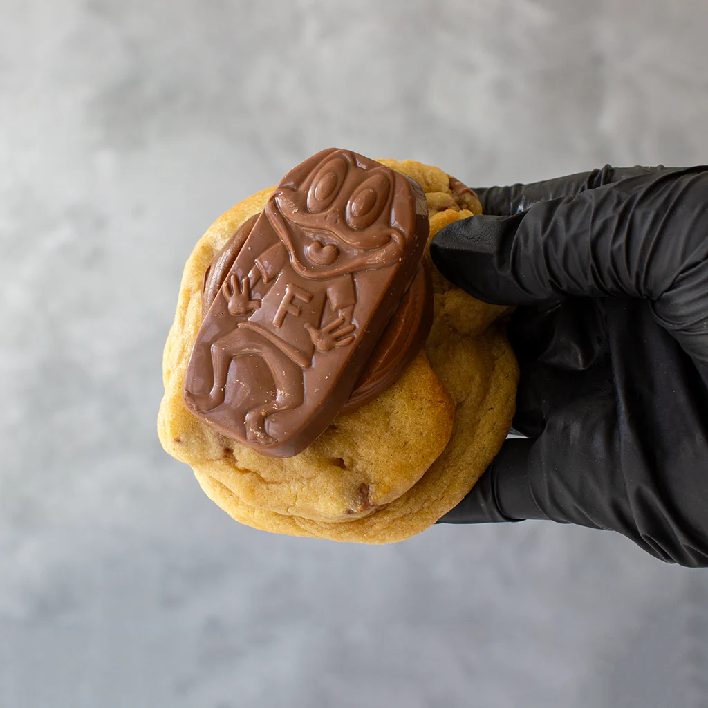 Caramel Freddo Deluxe Cookie - Image 3