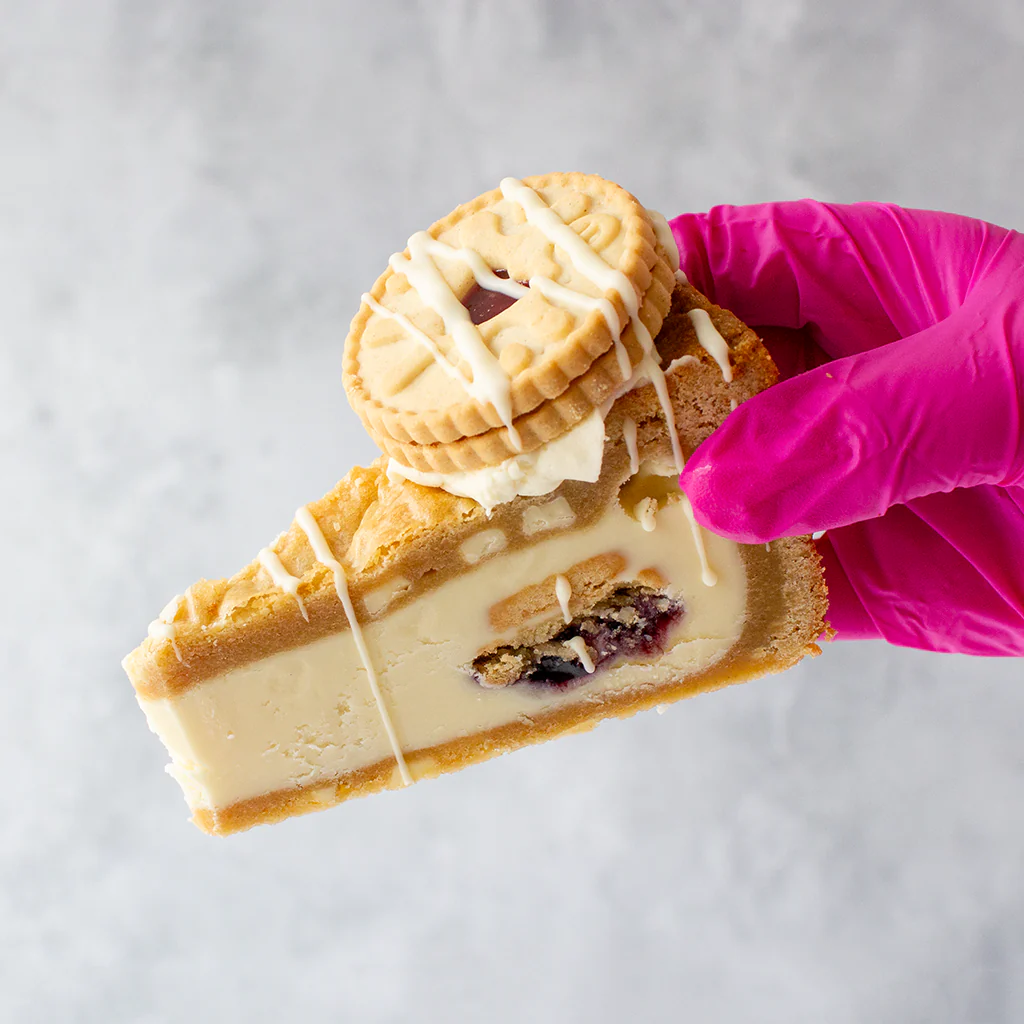Jammie Dodger Cookie Pie Slice - Image 4