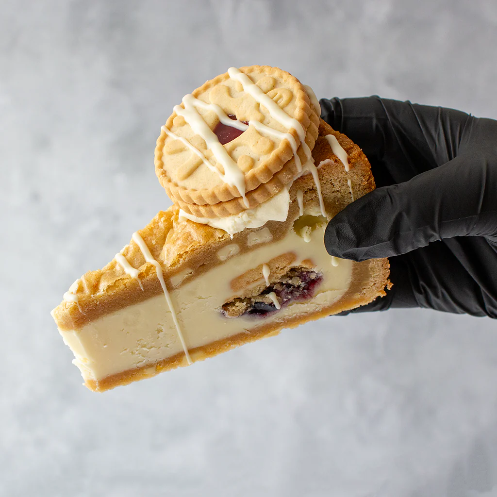 Jammie Dodger Cookie Pie Slice - Image 5