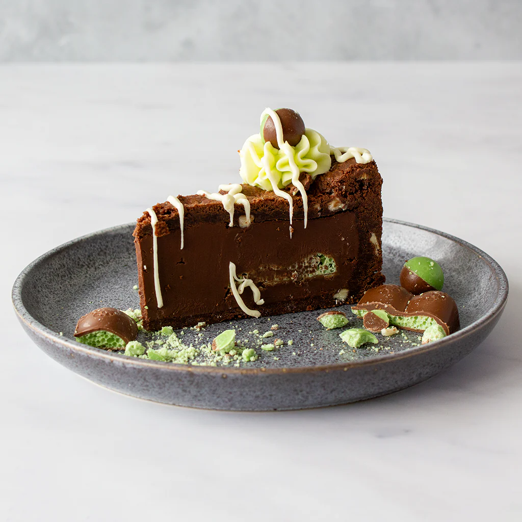 Mint Aero Cookie Pie Slice - Image 7